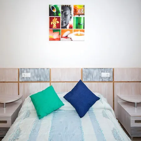 Lateral Mar Apartment *